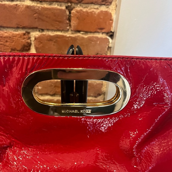 Michael Kors Vintage Red Patent Leather Purse Bag Clutch Gold Accents Rare - Picture 2 of 11